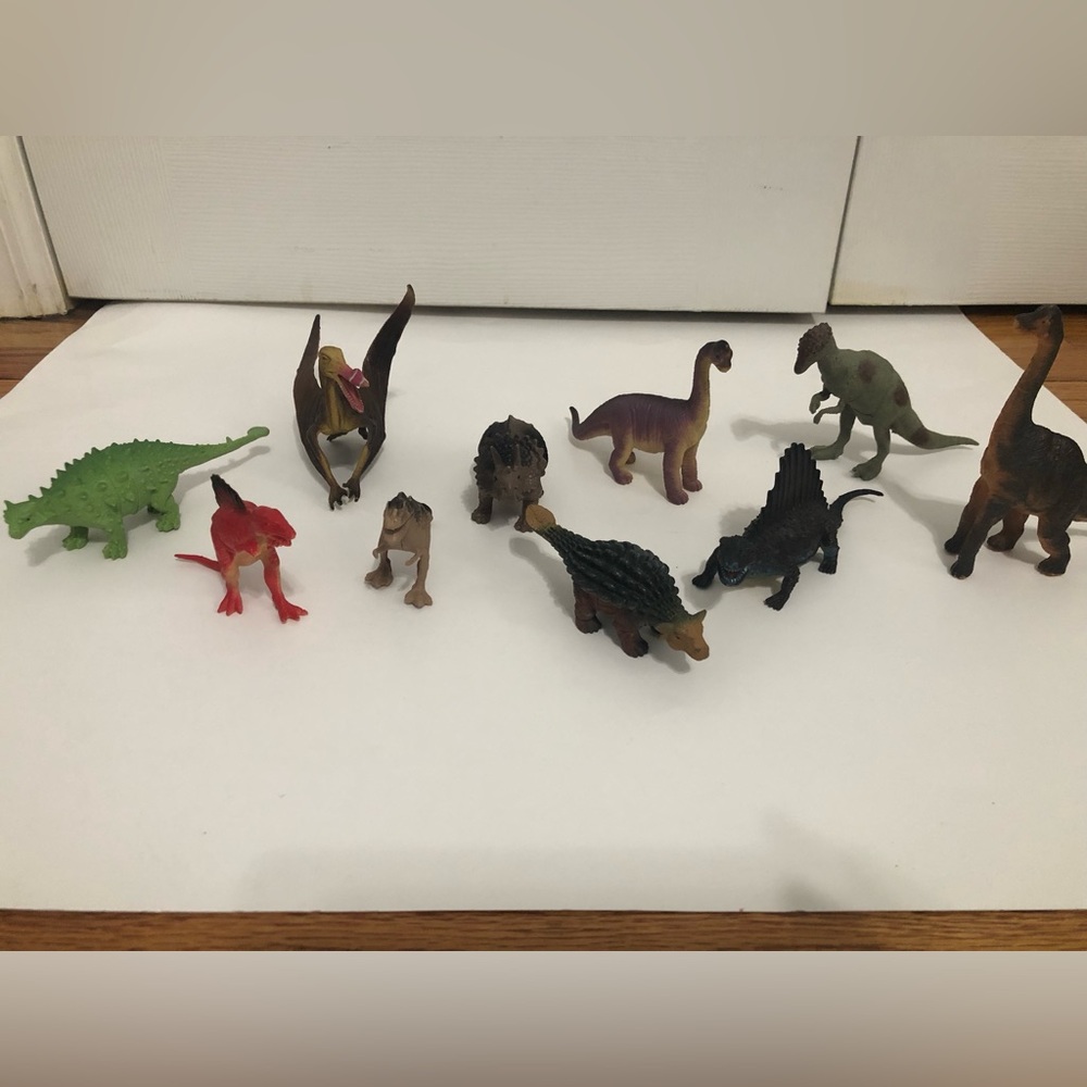 Dinosaur‎ set of 10 plastic figurines play fun boys girls imagination